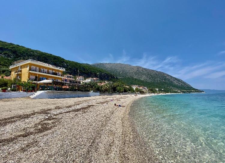 Riviera Hotel Poros (Kefalonia) Exterior foto