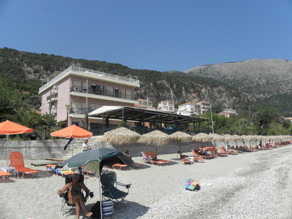 Riviera Hotel Poros (Kefalonia) Exterior foto